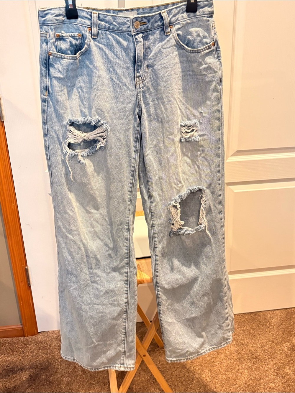PacSun Casey Low Rise Baggy Wide Leg Distressed Jeans Size 27 x30.